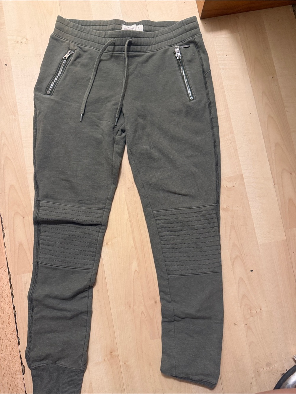 Hollister Olive Green Women's Jogger Pants with Zip Pockets
